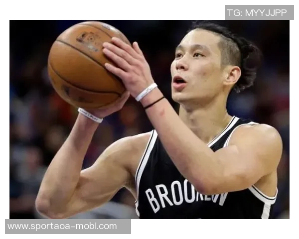 克瓦拉茨赫利亚训练受伤缺席合练球迷期待他早日回归赛场